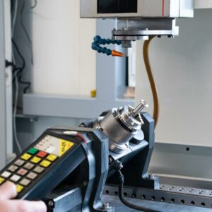 Rundel-Gmbh-Drahterodieren-Drahterosion-Bohrerodieren-Ebenweiler-Metallverarbeitung-Startlocherodieren-Detail-4